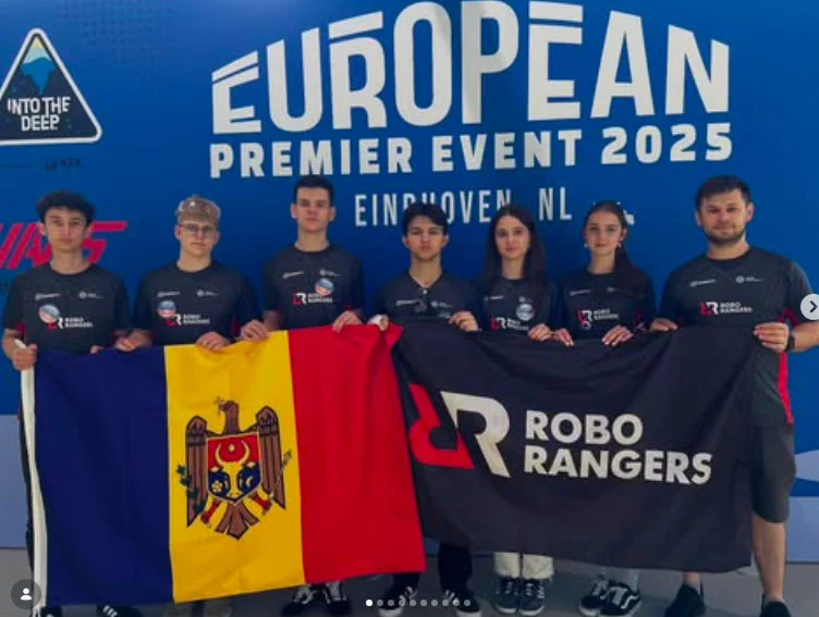 RoboRangers in action.